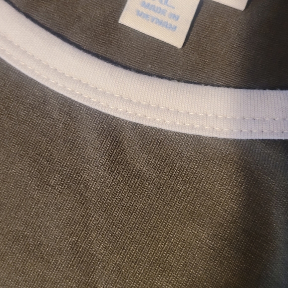 LuLaRoe Randy T - Picture 3 of 3